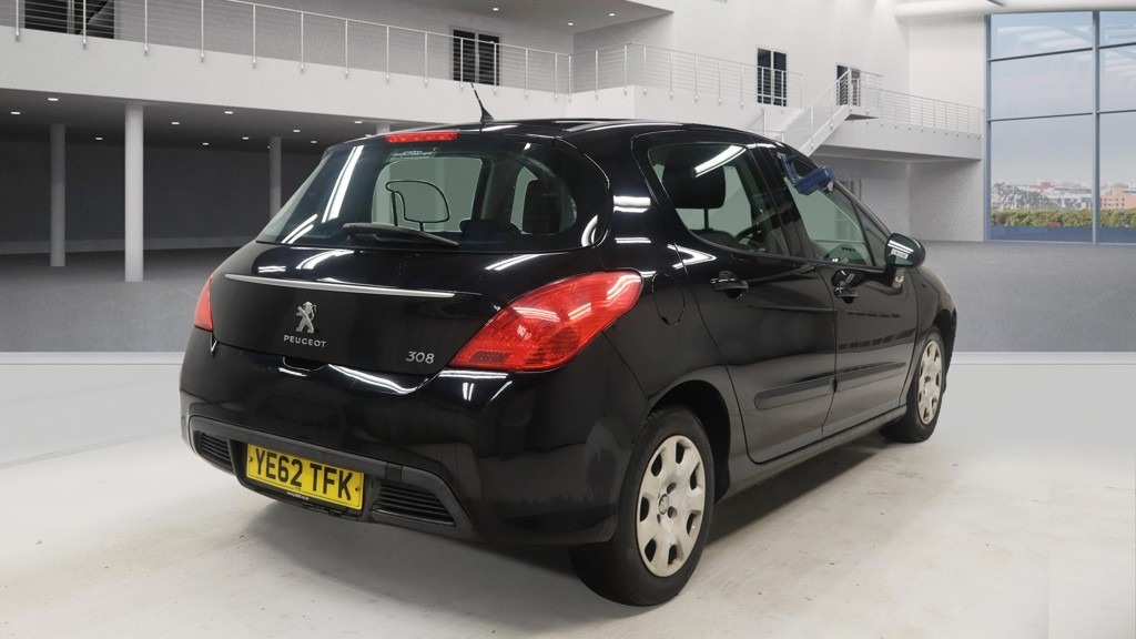 Used Peugeot 308 2013 for sale - 76952207: Photo 4