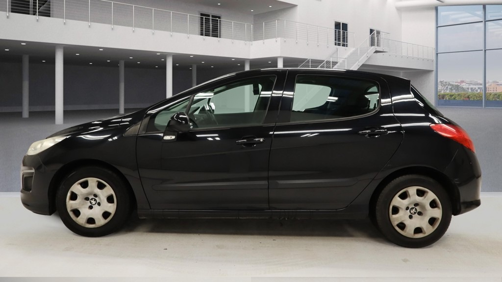 Used Peugeot 308 2013 for sale - 76952207: Photo 6