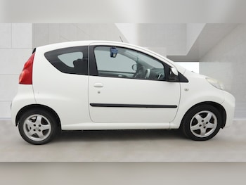 Used Peugeot 107 2011 for sale - 79324318: Photo