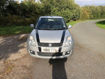Used Suzuki Swift 2010 for sale - 76020115: Photo