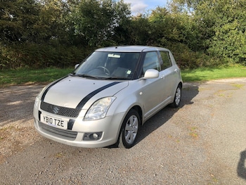 Used Suzuki Swift 2010 for sale - 76020115: Photo
