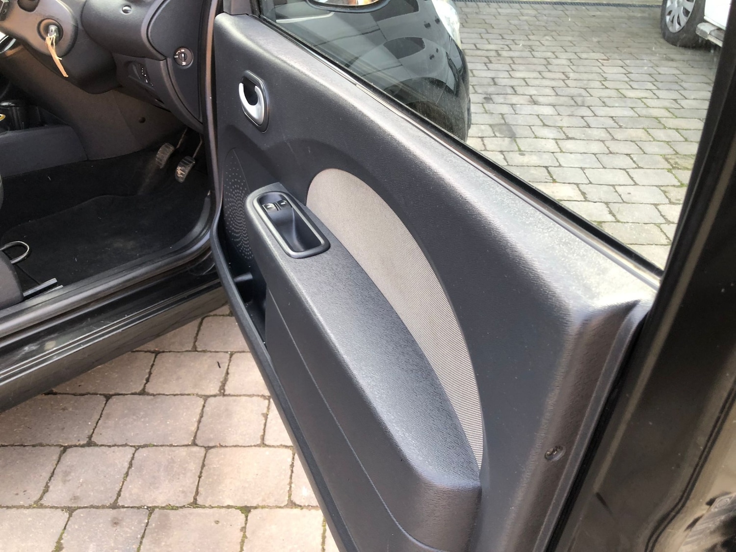 Used Renault Twingo 2010 for sale - 77644060: Photo 11