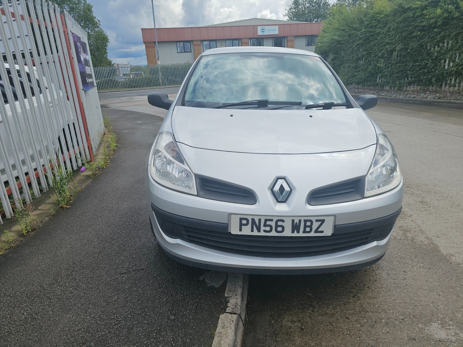 Renault Clio 2006 (56) - 1.2 16V Expression 3dr - Image 2