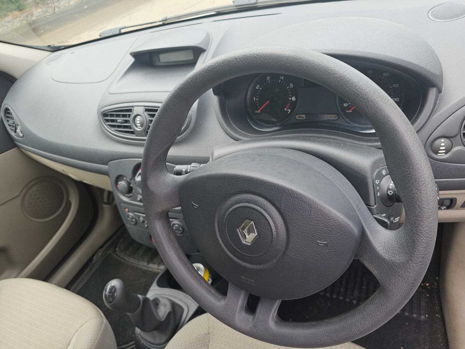 Renault Clio 2006 (56) - 1.2 16V Expression 3dr - Image 8