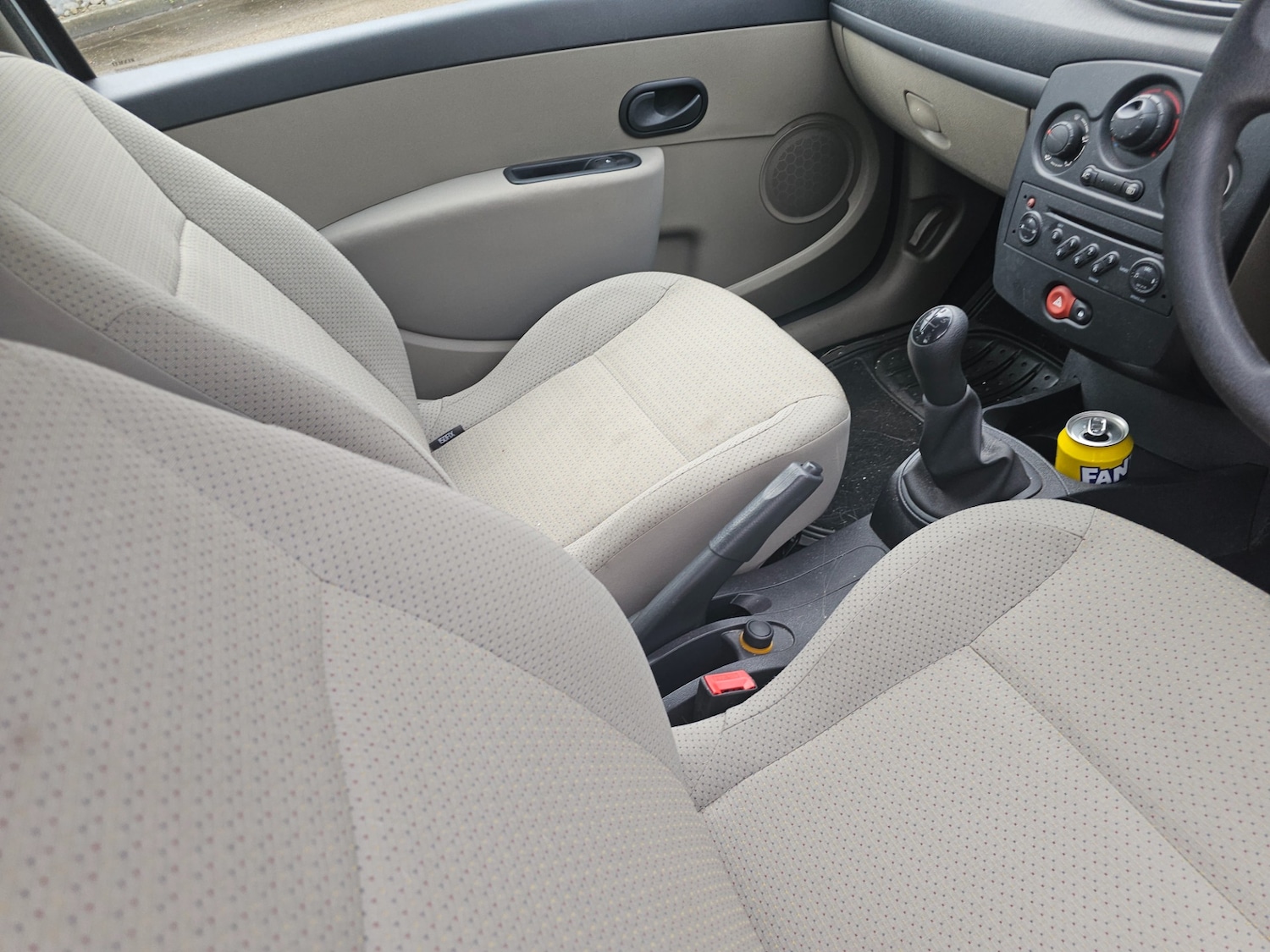 Renault Clio 2006 (56) - 1.2 16V Expression 3dr - Image 9