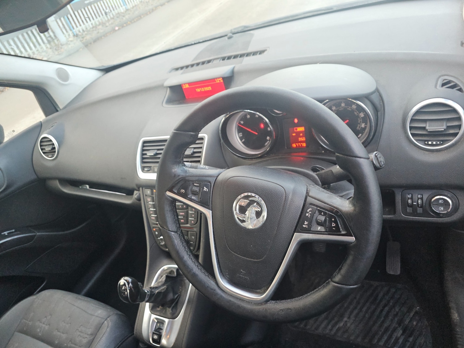 Used Vauxhall Meriva 2015 for sale - 76895250: Photo 9