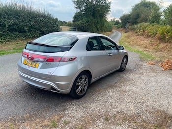 Used Honda Civic 2010 for sale - 79640063: Photo