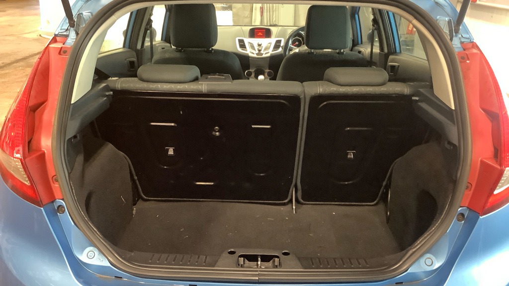 Used Ford Fiesta 2010 for sale - 77204996: Photo 8