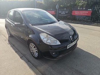 Used Renault Clio 2009 for sale - 76243925: Photo