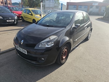 Used Renault Clio 2009 for sale - 76243925: Photo