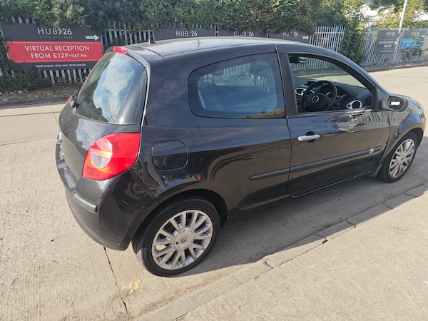 Used Renault Clio 2009 for sale - 76243925: Photo 3