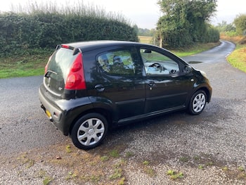 Used Peugeot 107 2011 for sale - 79660809: Photo