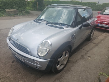 Used MINI Hatch 2004 for sale - 78408832: Photo