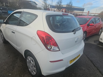 Used Hyundai i20 2014 for sale - 76935454: Photo