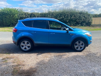 Used Ford Kuga 2010 for sale - 79617002: Photo