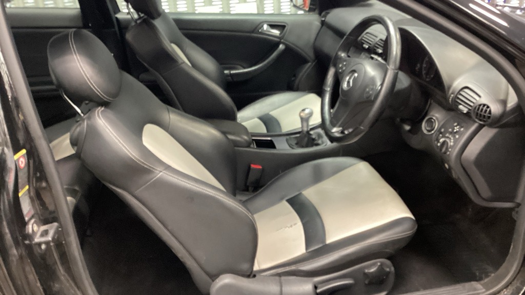 Used Mercedes-Benz CLC Class 2009 for sale - 77673751: Photo 9