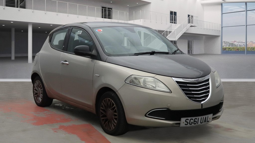 Used Chrysler Ypsilon 2011 for sale - 76408322: Photo 1