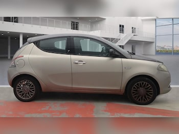 Used Chrysler Ypsilon 2011 for sale - 76408322: Photo