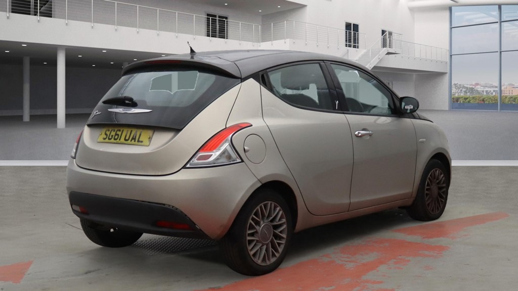 Used Chrysler Ypsilon 2011 for sale - 76408322: Photo 4