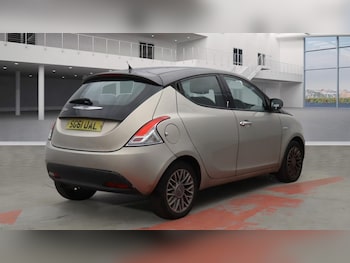 Used Chrysler Ypsilon 2011 for sale - 76408322: Photo