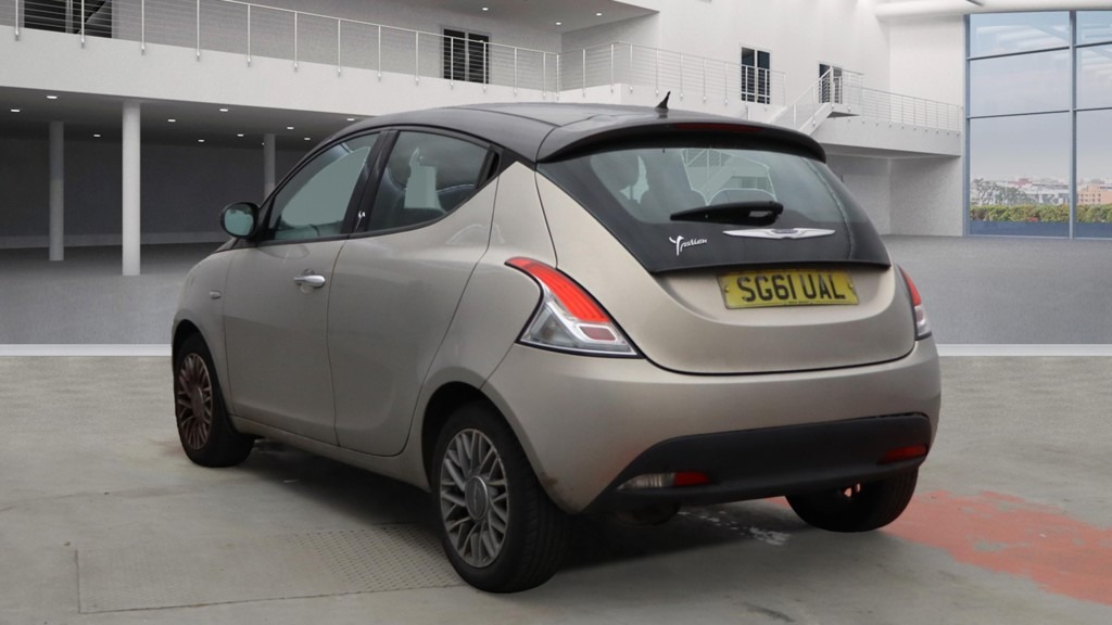 Used Chrysler Ypsilon 2011 for sale - 76408322: Photo 5
