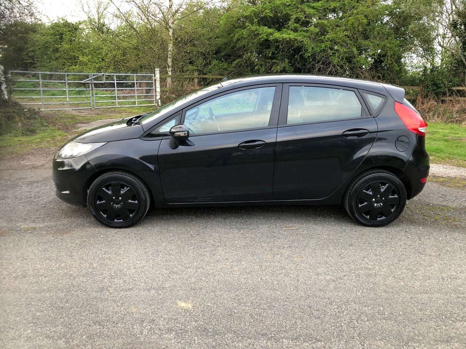 Used Ford Fiesta 2010 for sale - 78098441: Photo 9