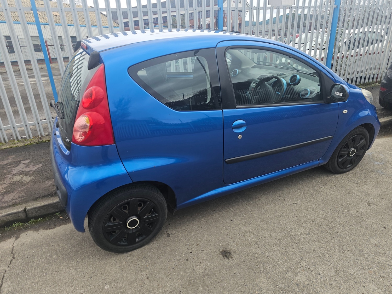 Used Peugeot 107 2010 for sale - 77902809: Photo 4