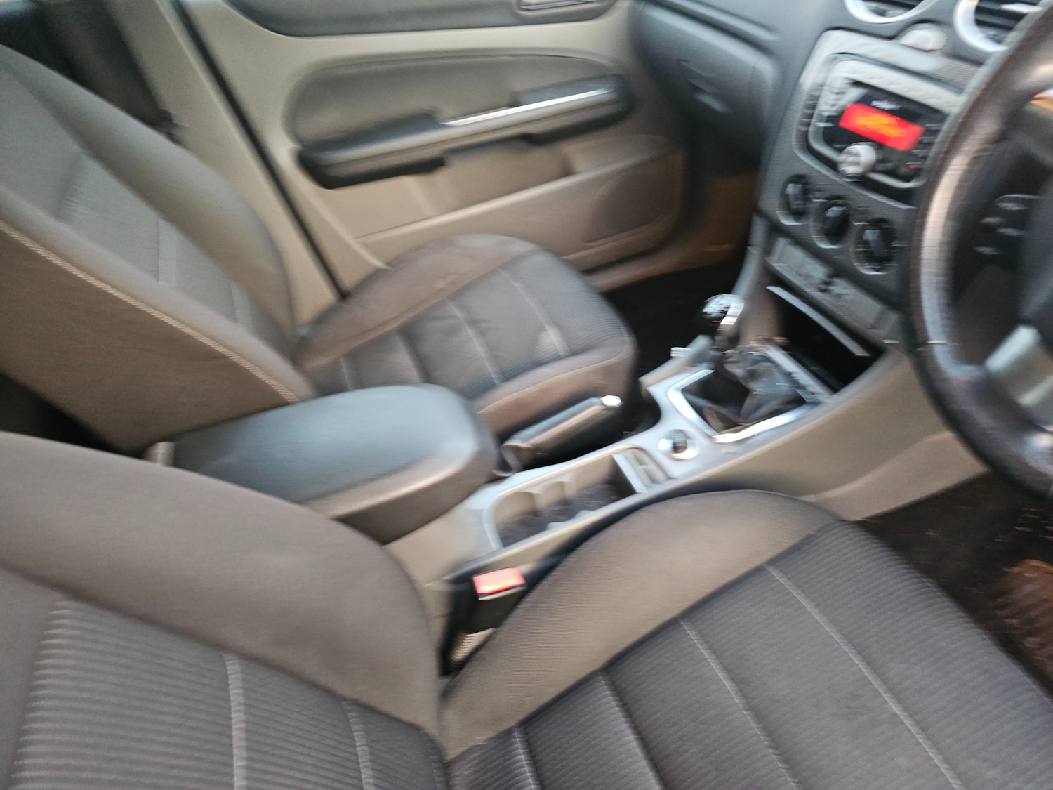 Used Ford Focus 2008 for sale - 76445349: Photo 9