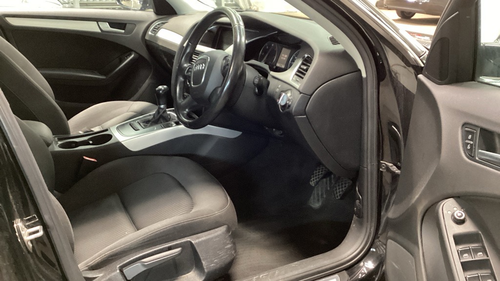 Used Audi A4 2011 for sale - 77090202: Photo 7