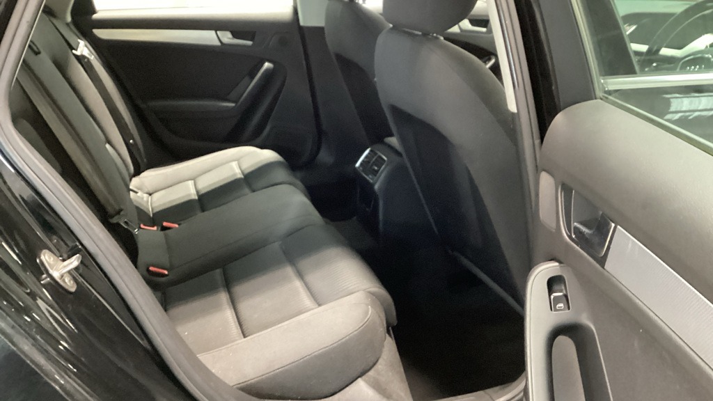 Used Audi A4 2011 for sale - 77090202: Photo 8