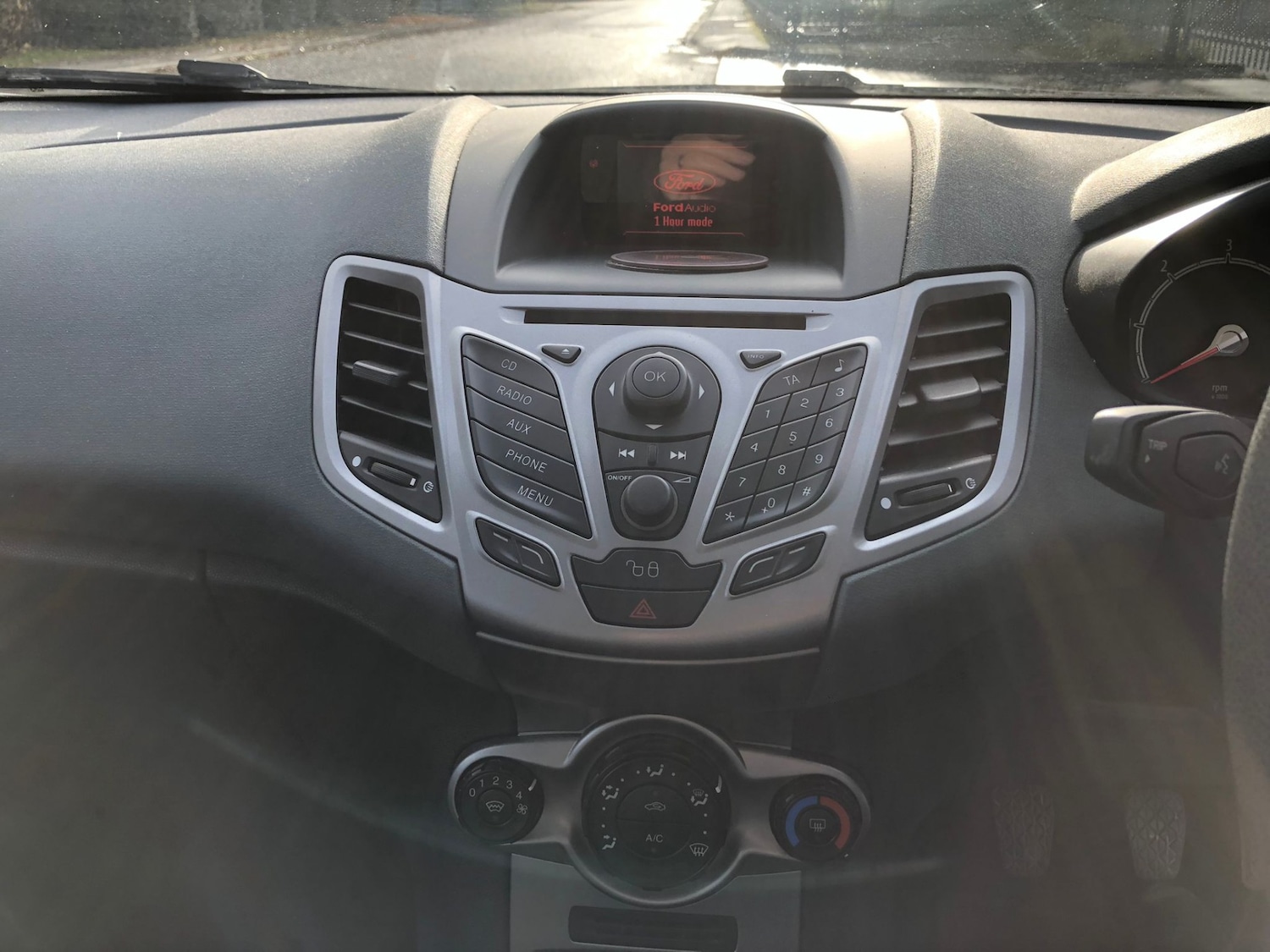 Used Ford Fiesta 2010 for sale - 76517621: Photo 14