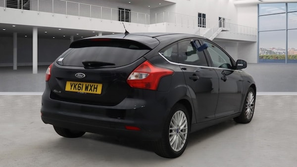 Used Ford Focus 2011 for sale - 76096931: Photo 4