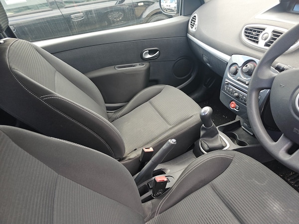 Used Renault Clio 2012 for sale - 75457781: Photo 9