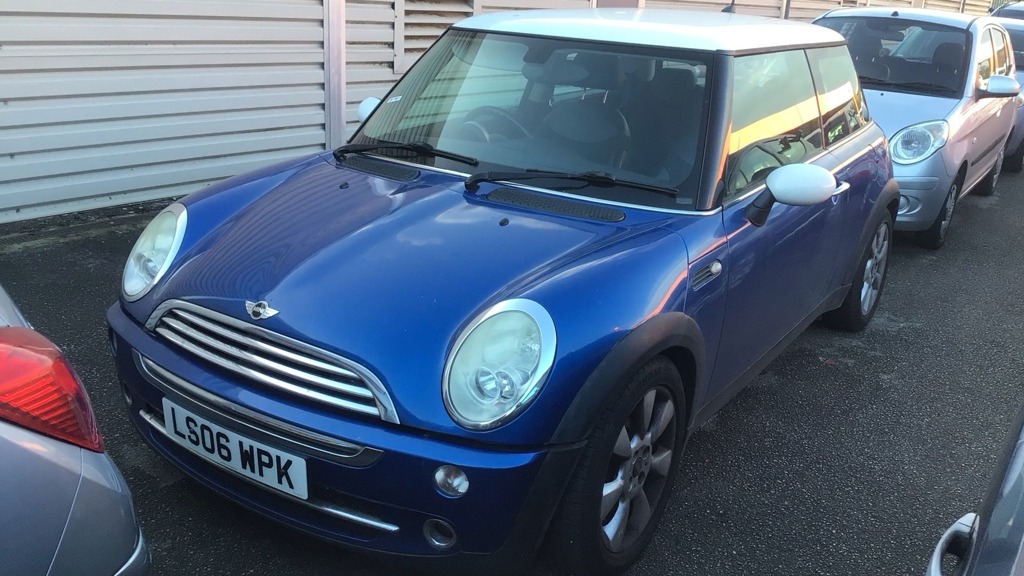 Used MINI Hatch 2006 for sale - 76407759: Photo 2