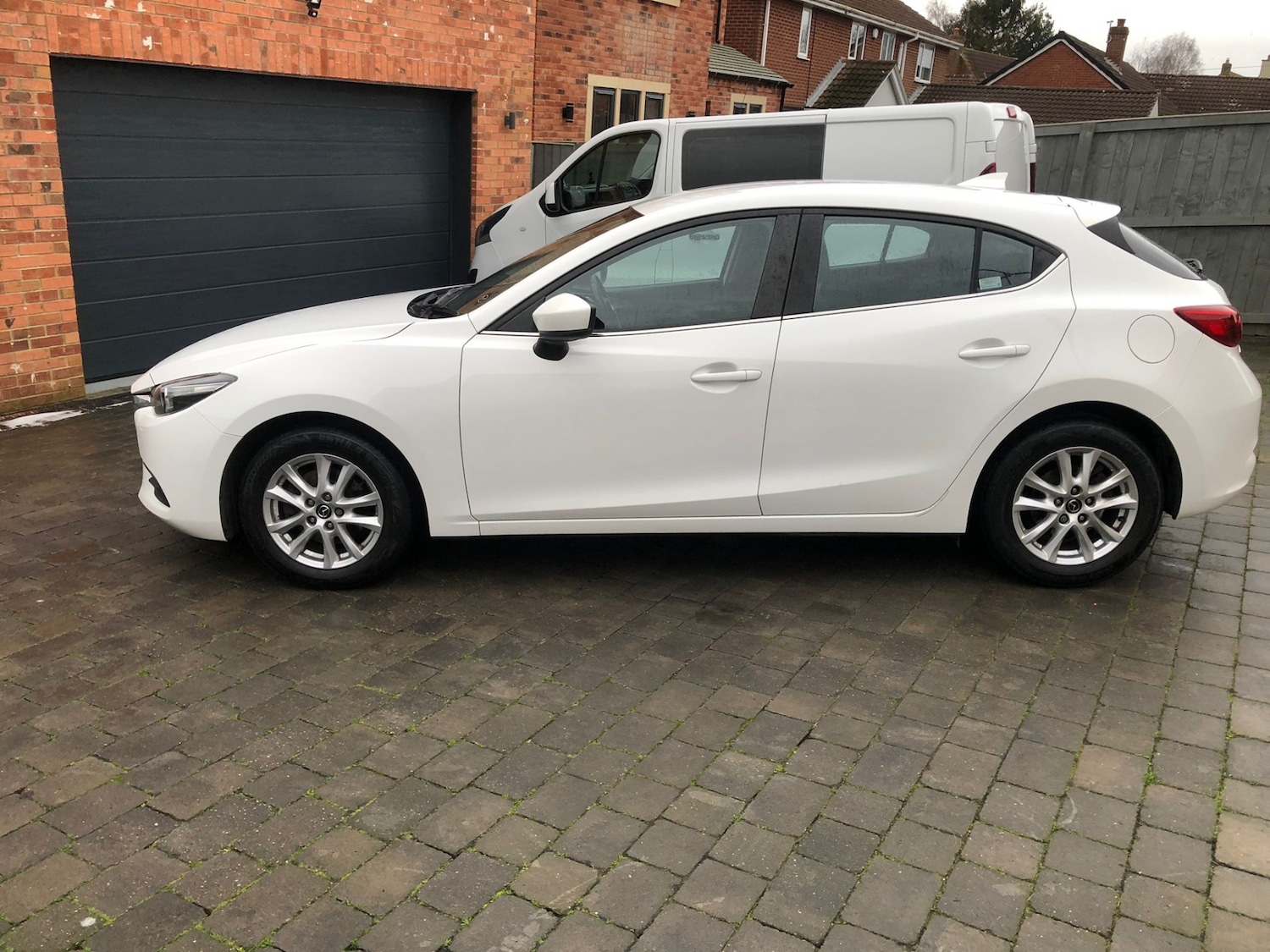 Used Mazda Mazda3 2017 for sale - 77636887: Photo 10
