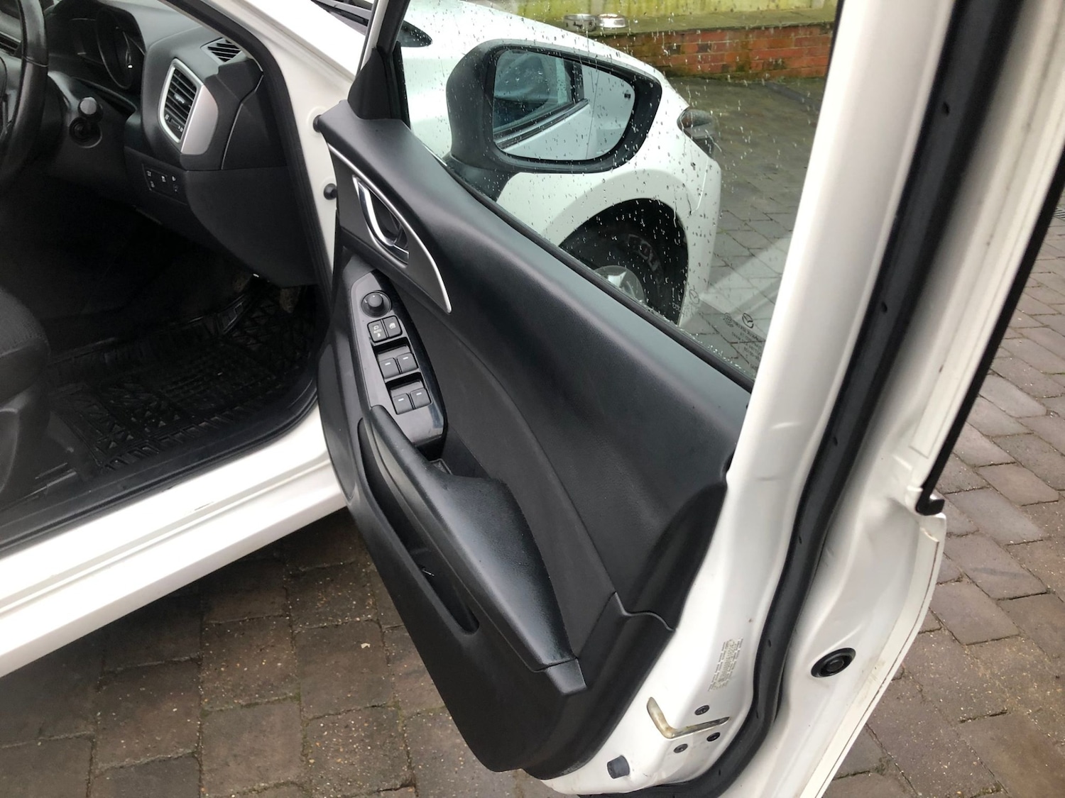 Used Mazda Mazda3 2017 for sale - 77636887: Photo 16