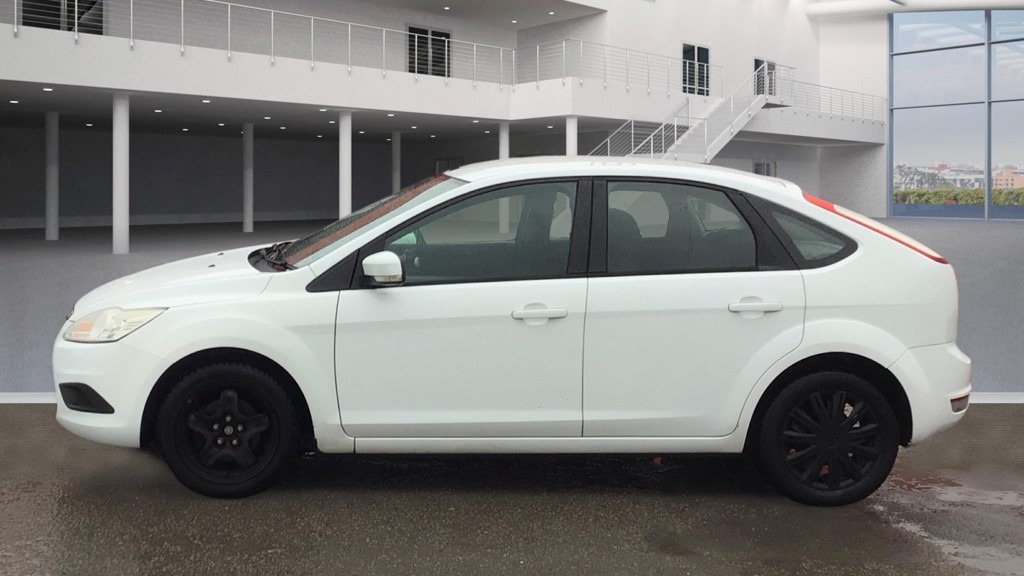 Used Ford Focus 2010 for sale - 77212362: Photo 6