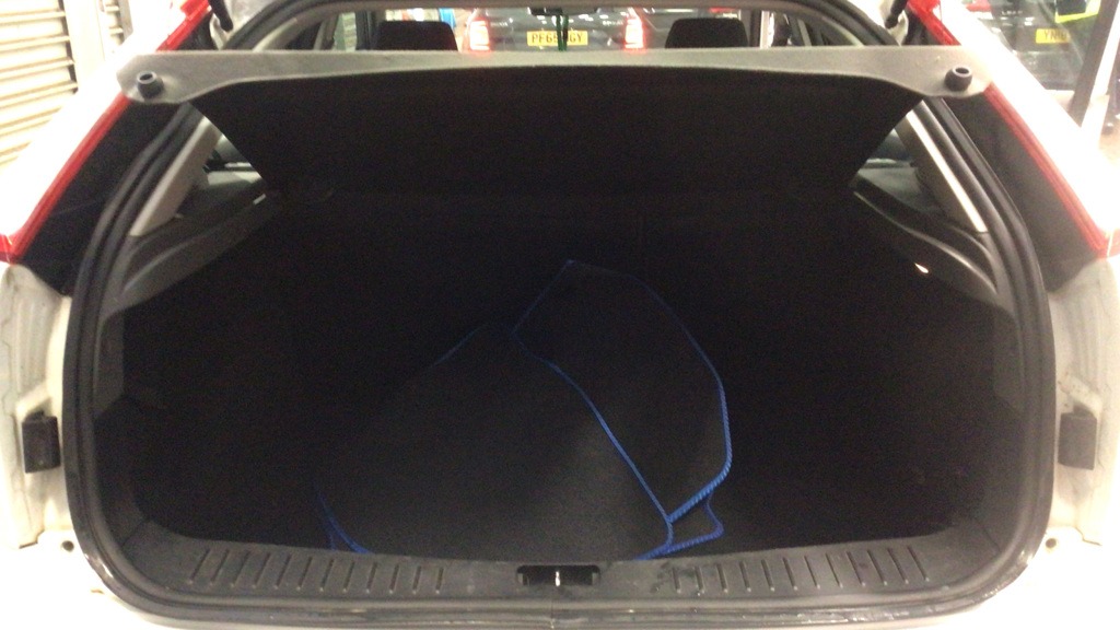 Used Ford Focus 2010 for sale - 77212362: Photo 9