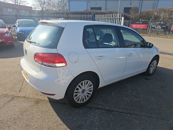 Used Volkswagen Golf 2011 for sale - 77736040: Photo