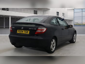 Used Mercedes-Benz C Class 2004 for sale - 77429355: Photo
