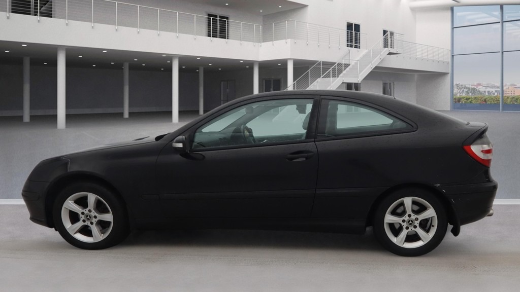 Used Mercedes-Benz C Class 2004 for sale - 77429355: Photo 6