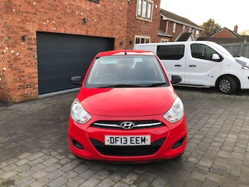 Used Hyundai i10 2013 for sale - 77198510: Photo