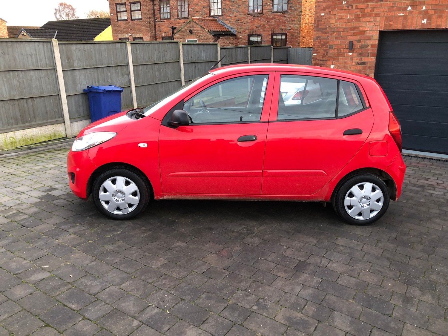 Used Hyundai i10 2013 for sale - 77198510: Photo 8