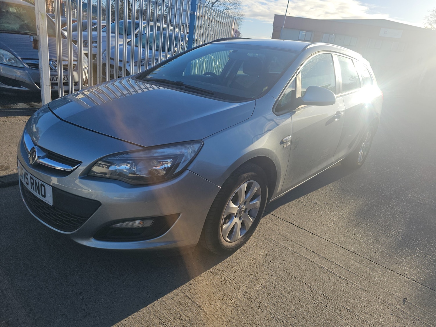 Used Vauxhall Astra 2015 for sale - 77086114: Photo 3