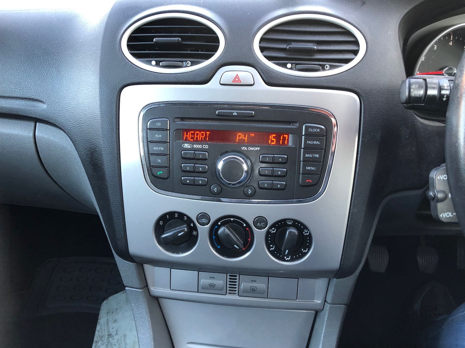 Used Ford Focus 2011 for sale - 77653878: Photo 17