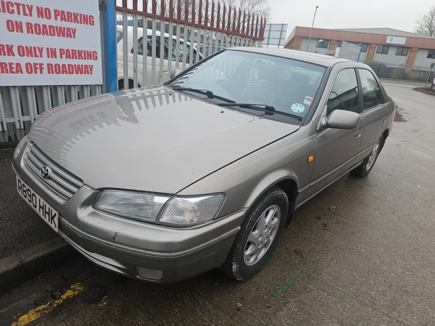 Used Toyota Camry 1998 for sale - 77304748: Photo 3