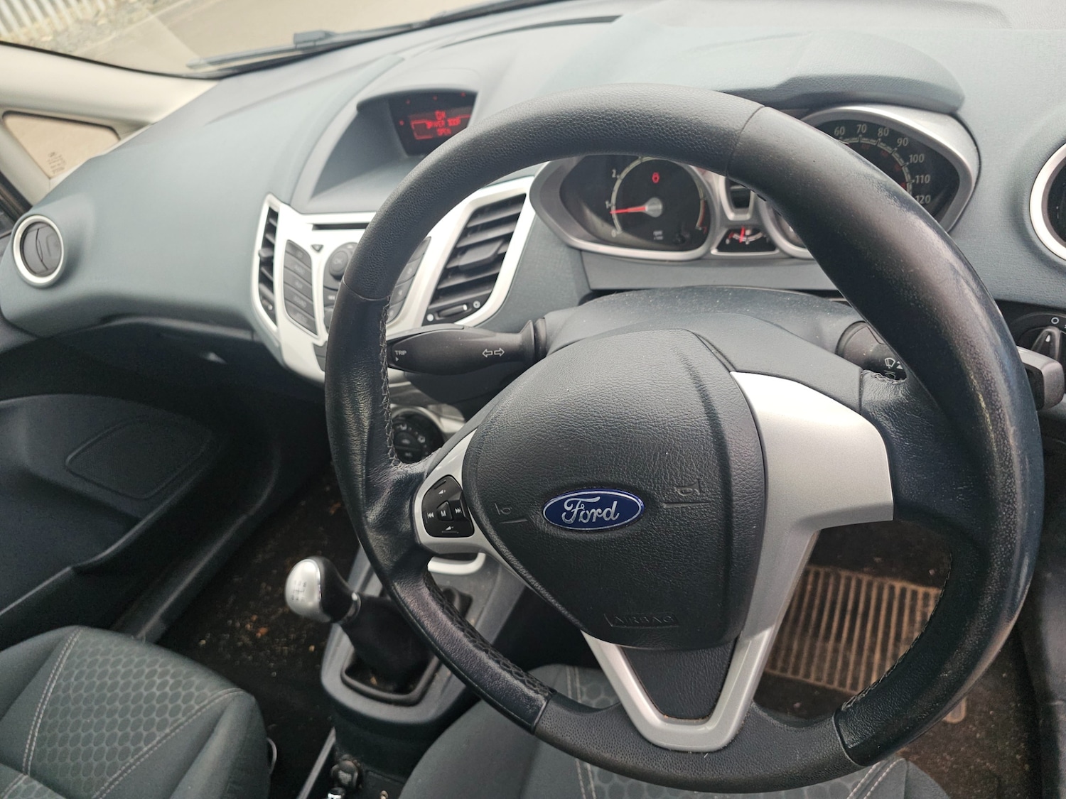Used Ford Fiesta 2010 for sale - 77897367: Photo 9