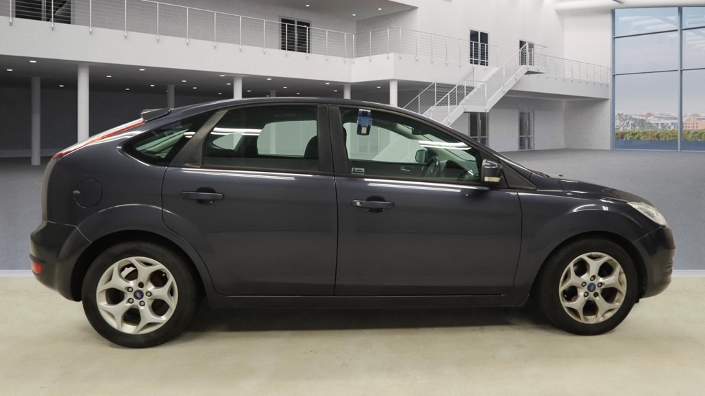 Used Ford Focus 2011 for sale - 77736211: Photo 3