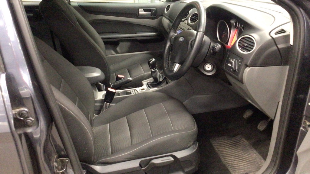 Used Ford Focus 2011 for sale - 77736211: Photo 7