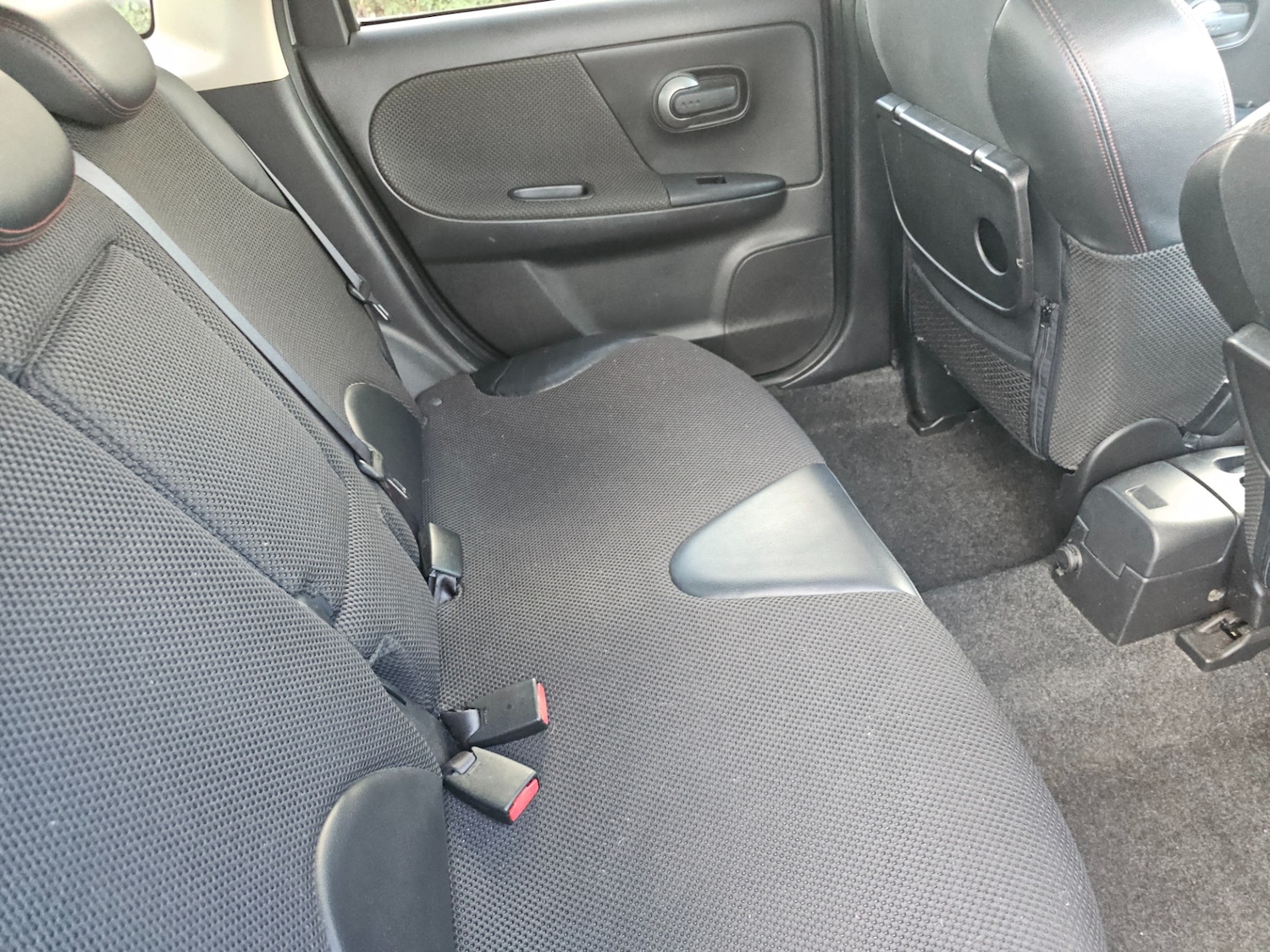 Nissan Note 2006 (06) - 1.6 SVE 5dr - Image 11